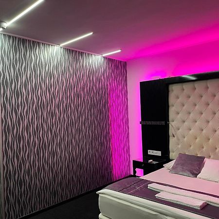 Titan Centrum Apartman Ньиредьхаза Экстерьер фото